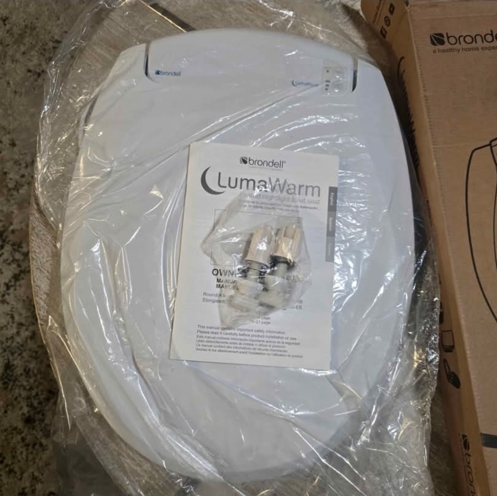 Brondell L60-RW LumaWarm Heated Toilet Seat with Night Light, Round Seat - Picture 4 of 11